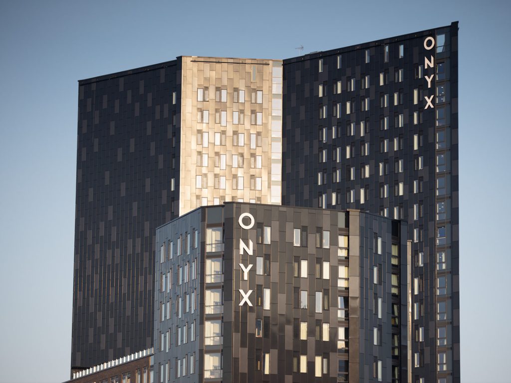 Short Onyx Tower